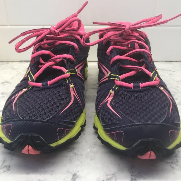 New Balance Sneakers - Picture 4 of 7